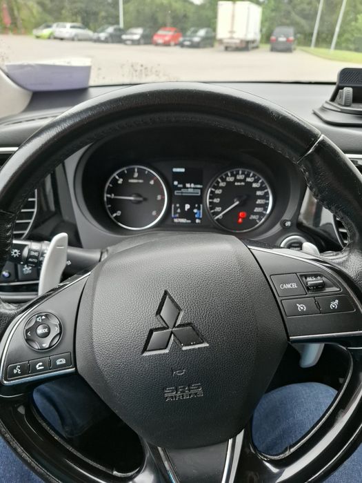 Outlander  3 sprzedam