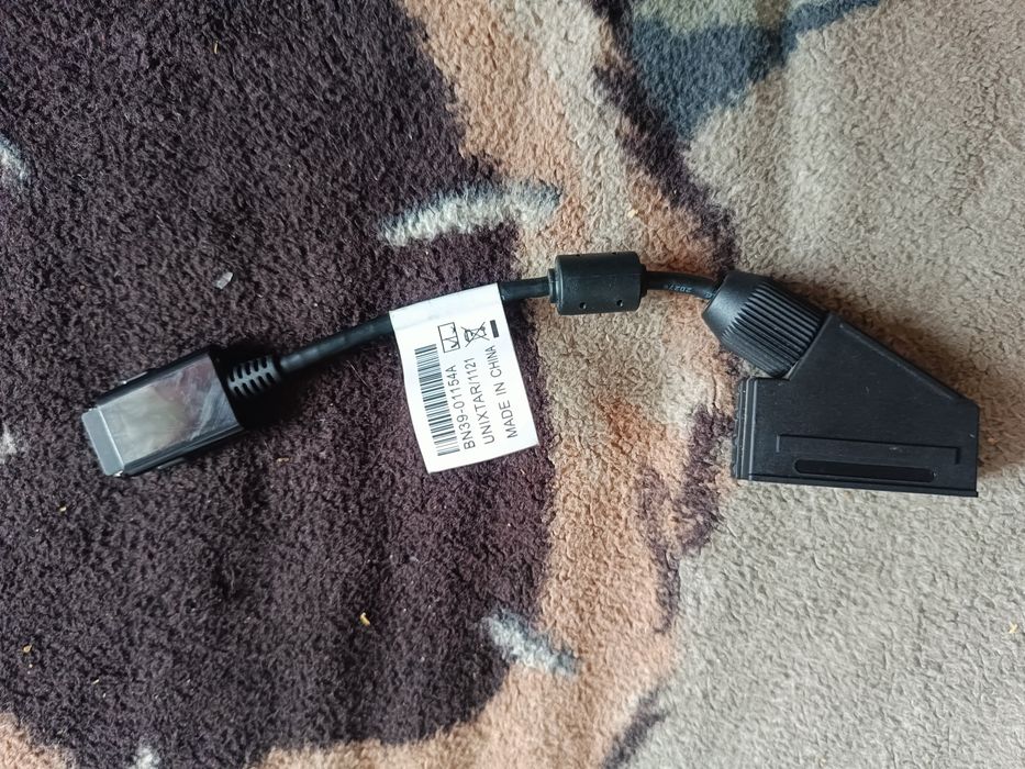 Adapter Samsung Euro SCART (model np. BN39-01154A lub BN39-01154F).
