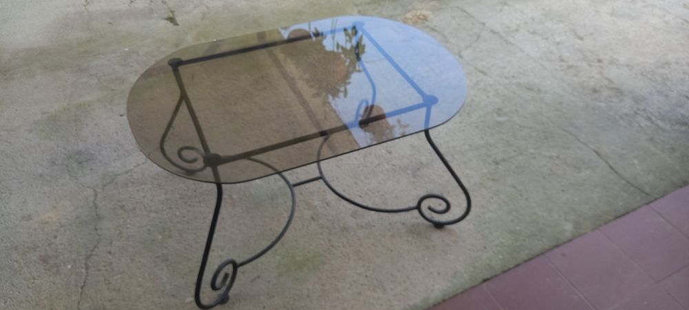 Mesa de centro ferro e tampo em vidro