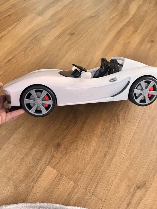 Samochod rainbow high