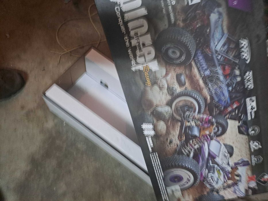 Carro telecomandado a bateria para competir