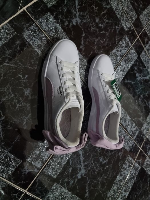 Tenis / Sapatilhas brancas com laço atras lilas tamanho 38.5 da PUMA