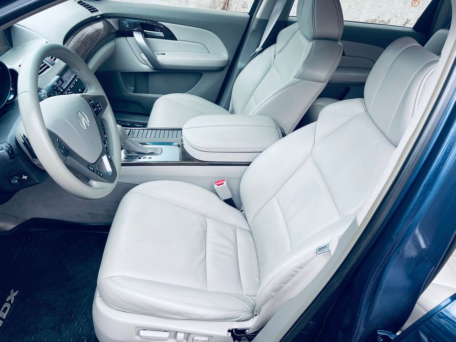 Acura MDX семь мест полная комплектация