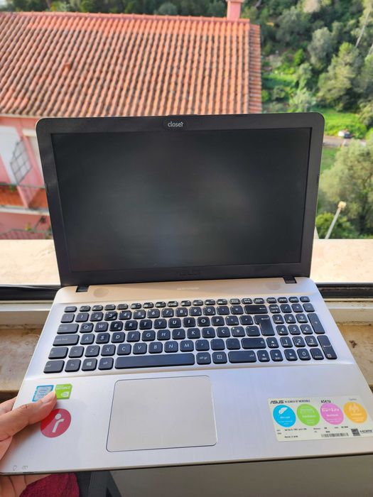 Asus A541U in excellent condition64584648983553121