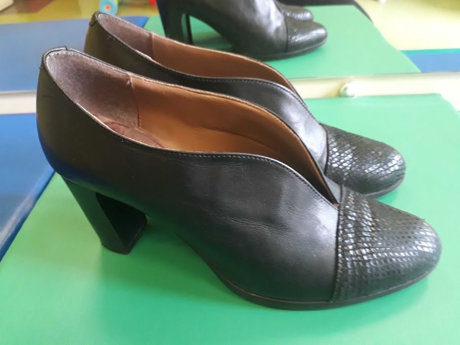 Hiszpańskie, skórzane czółenka, rozmiar 38