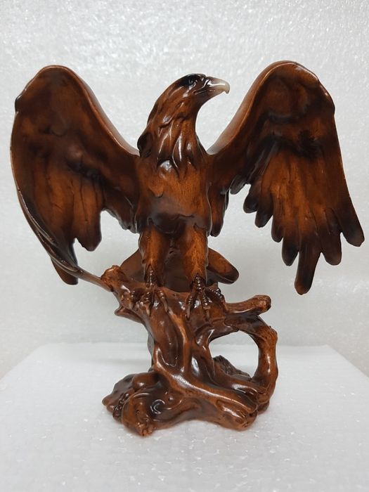 Peça de decoração Águia  com 17  cm