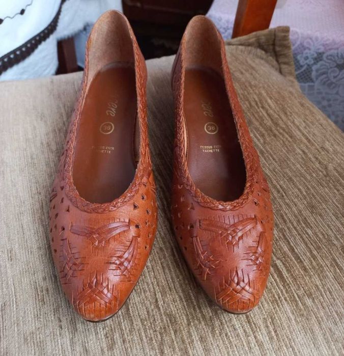 Жіночі шкіряні туфлі привезені із закордону