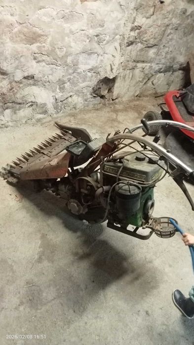 Moto ceifeira antiga