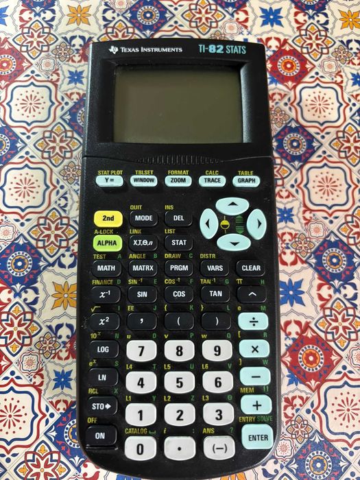Calculadora Gráfica TEXAS TI-82 STAT