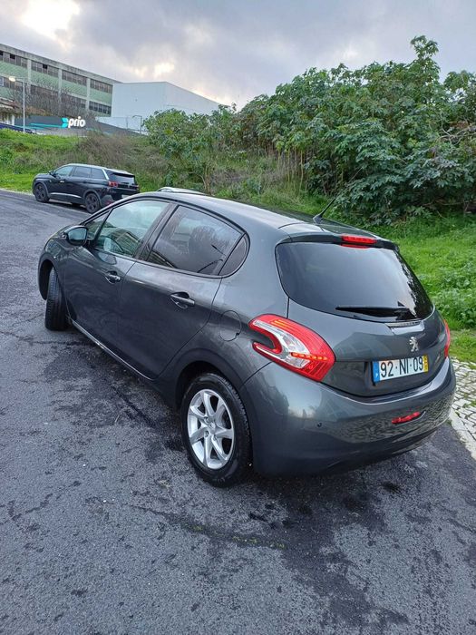 Peugeot 208 gasolina