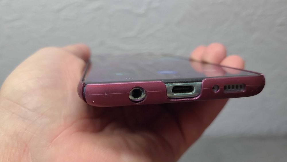 Телефон Samsung Galaxy A71 6/128gb NFC