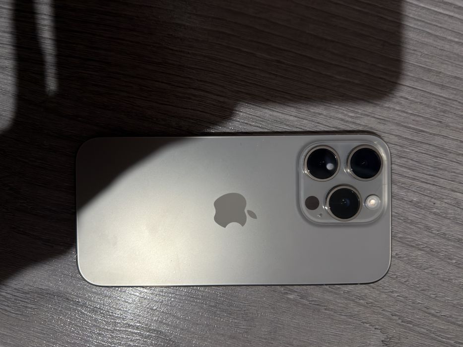 Iphone 15 pro cinza 256gb
