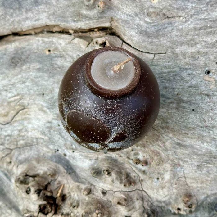 Свічка ручної роботи у формі бомби