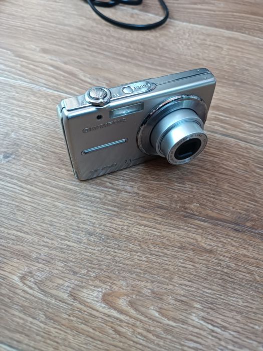 Фотоаппарат Olympus FE-230.