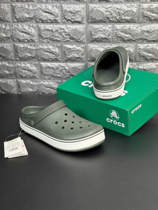 Кроксы оливковые / Crocs в коробке / тапочки Crocs мужские летние / Чоловічі Крокс Супер ціна / топ предложение лета !