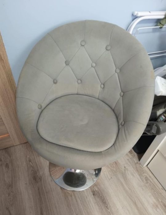 Fotel obrotowy kosmetyczny