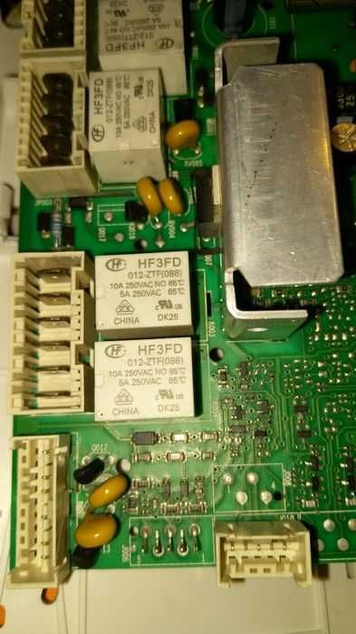 На запчасти   Indesit  IWSD 6105 Ariston