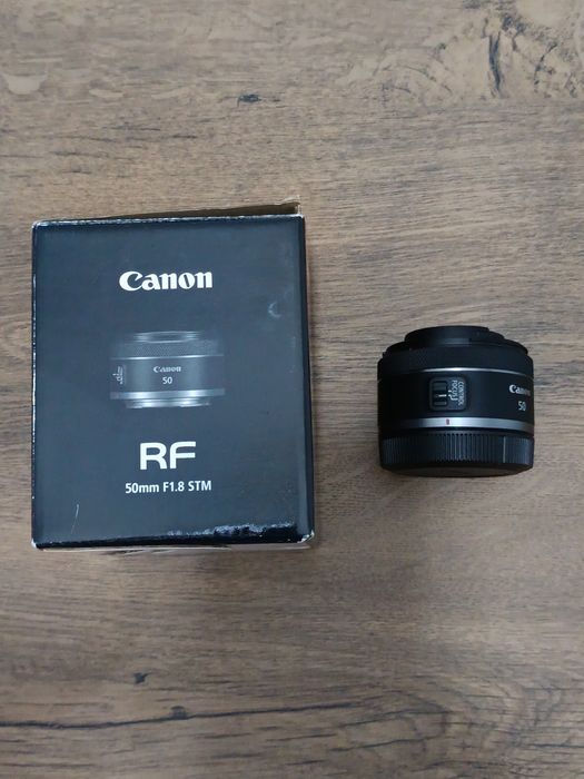 Canon RF 50mm 1.8