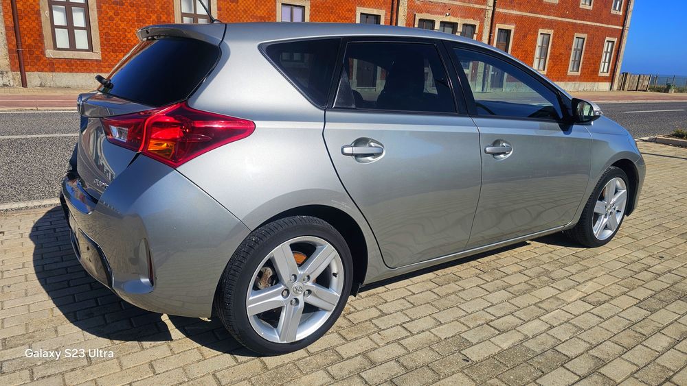RESERVADO  Toyota Auris  1.4 D4D (Pack Sport+ Navi) 42 Mil Quilometros