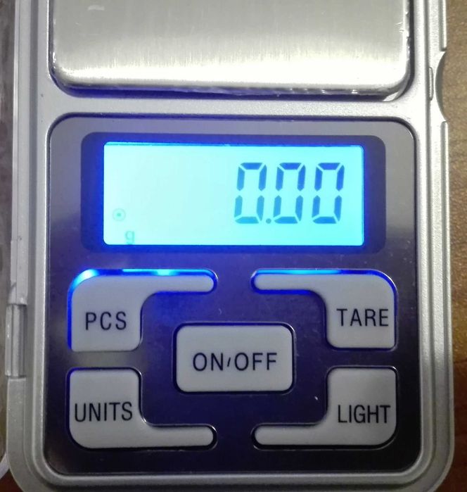 Balança digital de precisão (0,01g a 500g)