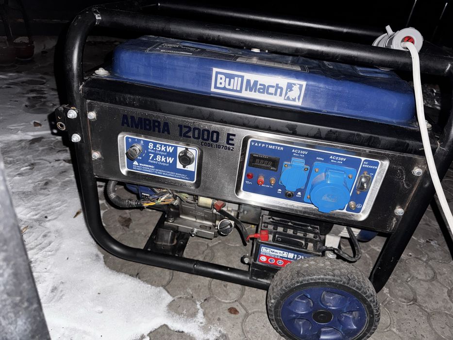 Генератор трифазний бензиновий BullMach 12000E-3 (7,8 / 8,5кВт)