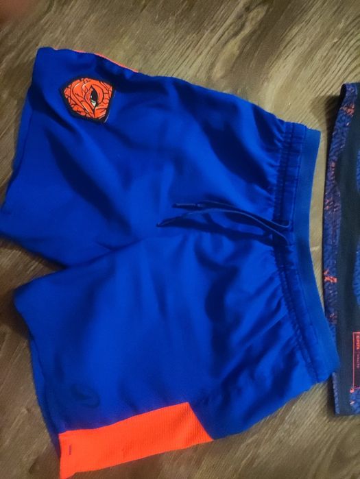 Zestaw koszulka spodenki piłkarskie Decathlon 7-8 lat