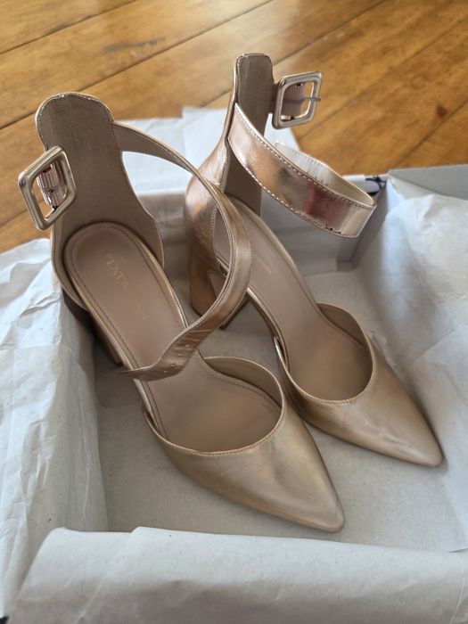 Buty na obcasie rozm. 38