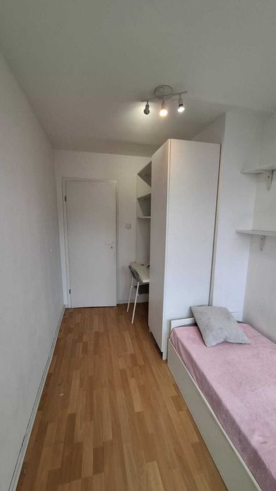 Pokój w 4 pokojowym mieszkaniu na Langego 6/Umowa do 31.12.2025/719