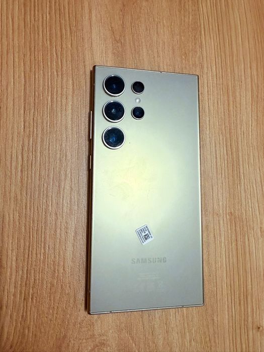 Samsung Galaxy S24 Ultra – Gray Titanium (256GB / 12GB RAM)