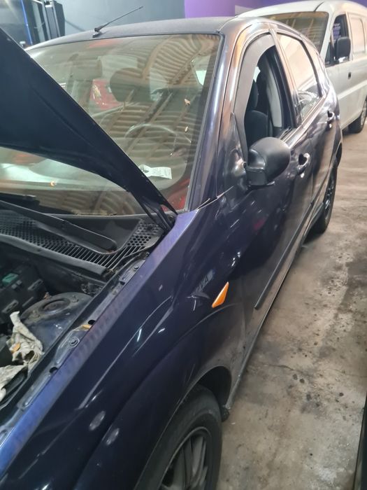 Ford focus 1.8tddi avariado