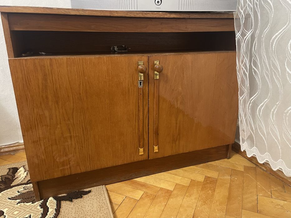 Комод/тумбочка/стіл