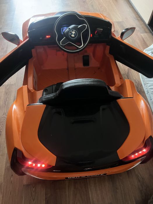 Продам детский автомобиль