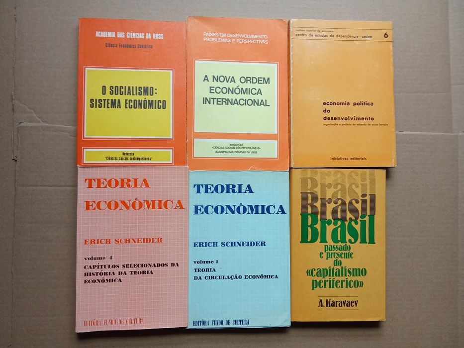 Livros de economia e gestão