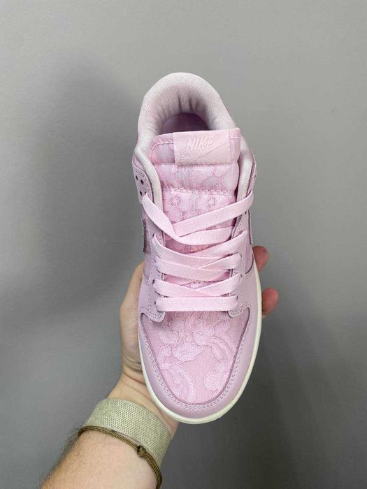 Жіночі Кросівки Nike Dunk Low WMNS Lace Pack-Regal Pink 36-40