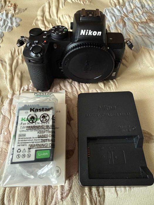 Камера NIKON Z50 BODY, без об'єктива, ідеальний стан, лічильник 4026, батарея та зарядне в комплекті, 31 мова