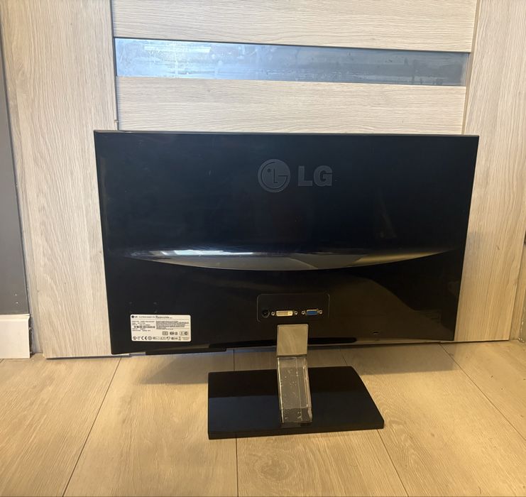 Monitor LG Flatron E2260T-PN