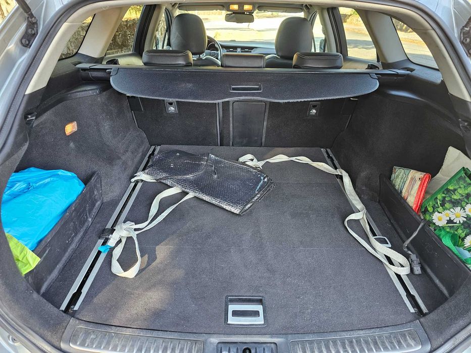 OPORTUNIDADE Toyota Avensis Touring Sports 1.995 D-4D – Versão Premium