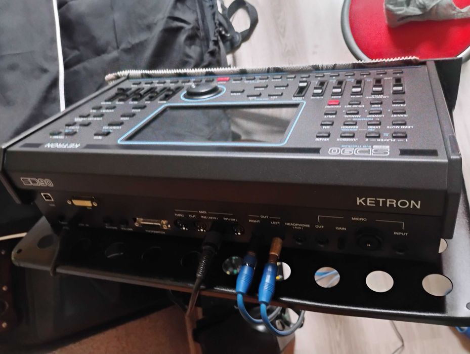 Ketron SD 90 stan b.dobry