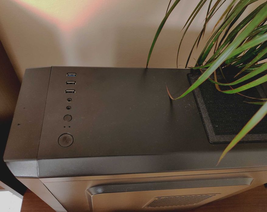 Komputer i5-7500 / 16 GB / GTX 1050 Ti/ SSD+HDD/ WiFi BT/ Monitor LG24