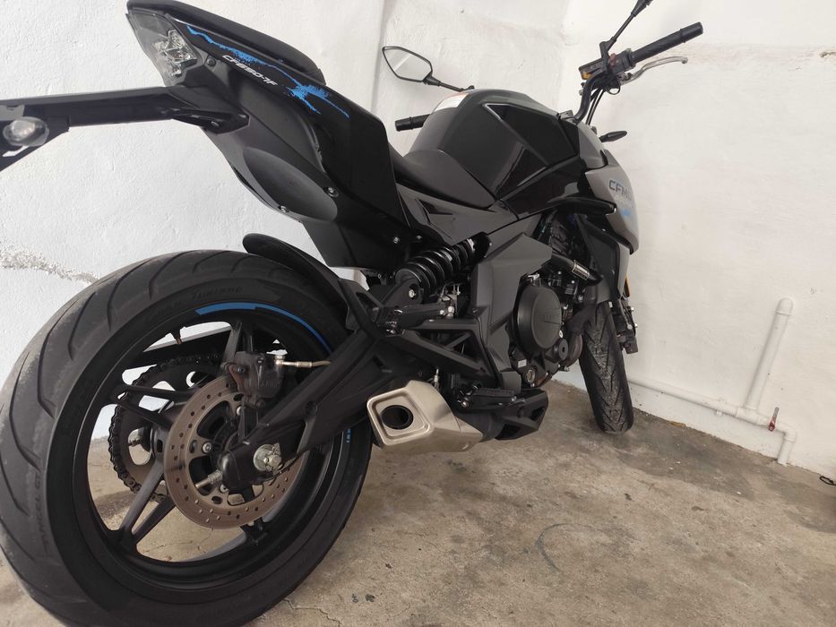 NK 650 com 1 ano e meio de garantia