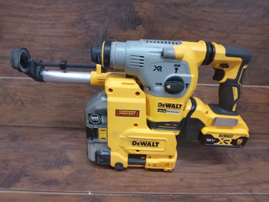 DeWalt DCH283 młotowiertarka z odsysaczem i bateria 5ah
