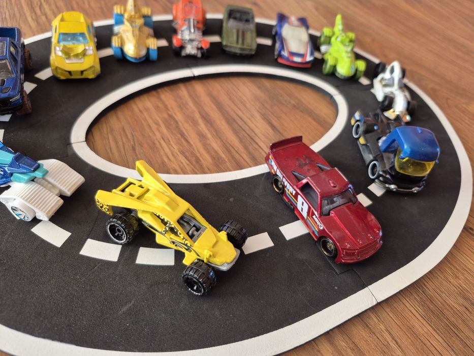 Лот машинок Hot Wheels