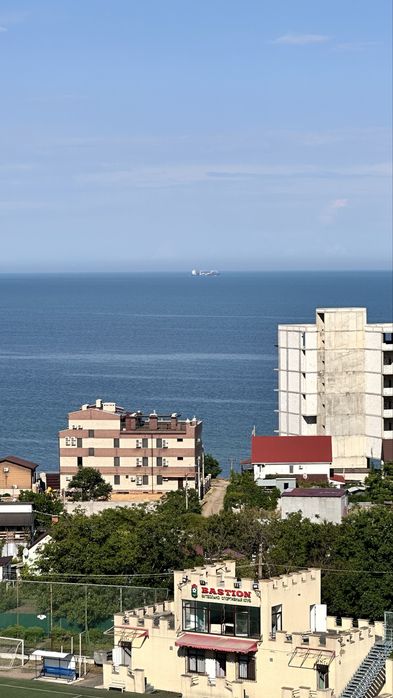 Продам 2 к квартиру з прямим видом на море. Вкл. Паркова