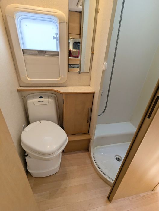RESERVADA /Caravana / impecável / cama em Ilha / levo ao local