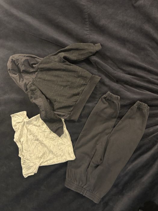 Kompet dresowy: spodnie, bluza i koszulka