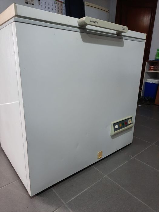 Arca congeladora Ariston