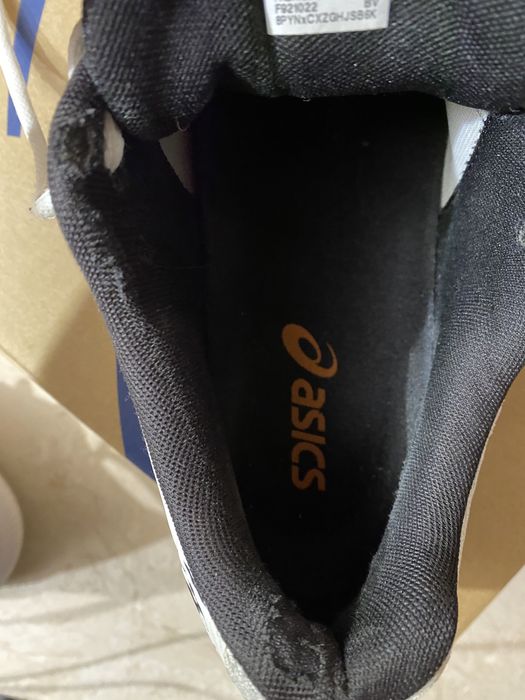 Кросівки Asics Gel-Tactic (45 розмір,28.5 см)