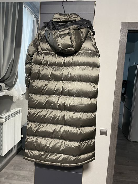 Новая куртка GUESS оригинал