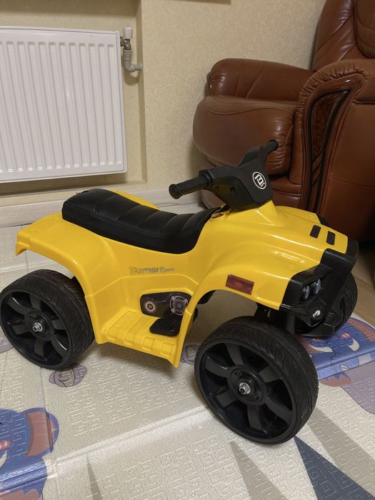 Квадроцикл на акумуляторі