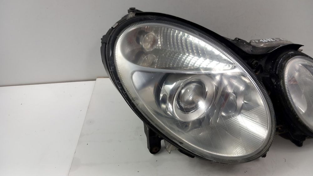 Mercedes E Klasa W211 Lampa Przód Prawa Soczewka H7 Eu